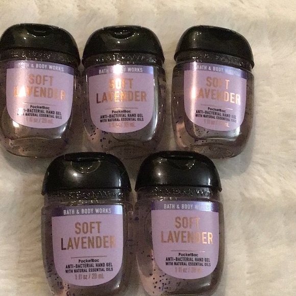 Bath & Body Works Other - Bath and body works soft lavender pocketbacs